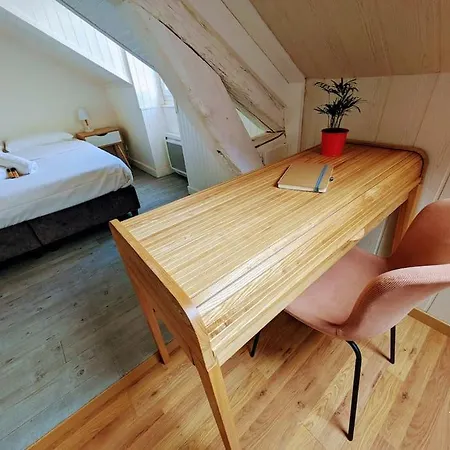 Charming Apartment, With Harbor View, Center Appartamento