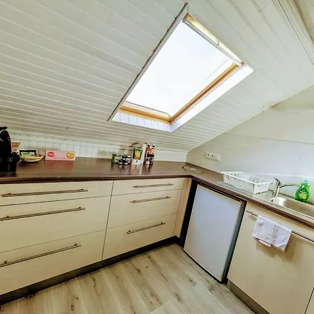 Charming Apartment, With Harbor View, Center