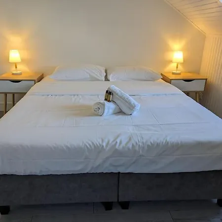 Charming Apartment, With Harbor View, Center